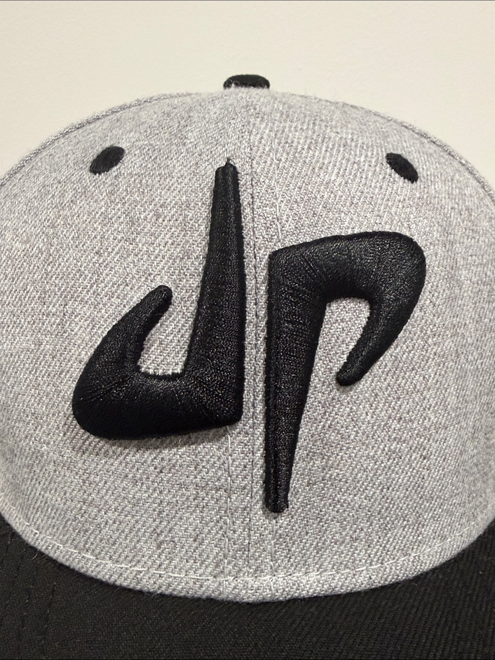 New Era x Dude Perfect Gray Heather and Black Flat-Brim Snapback Hat - Picture 2 of 11